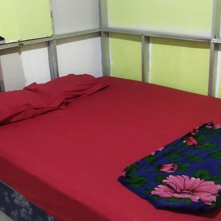 Agus Family Homestay Labuan Bajo Bagian luar foto