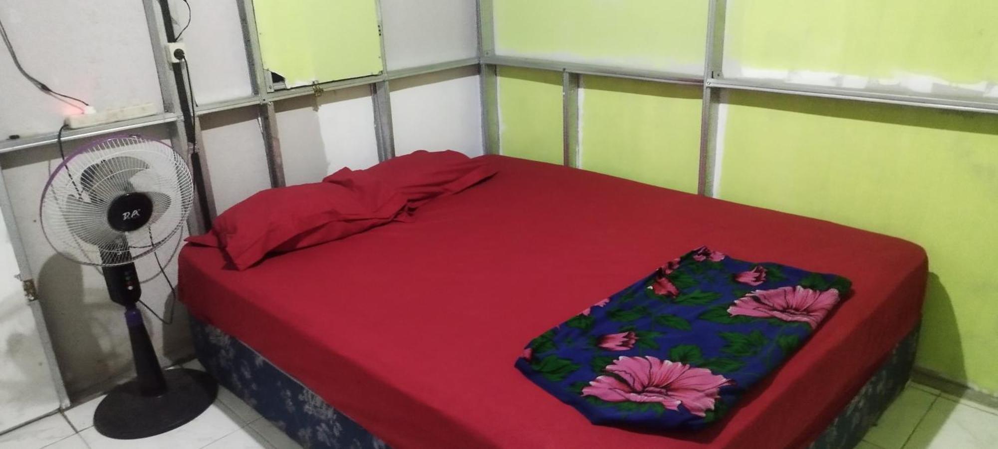 Agus Family Homestay Labuan Bajo Bagian luar foto