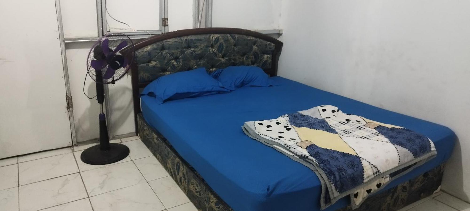 Agus Family Homestay Labuan Bajo Bagian luar foto