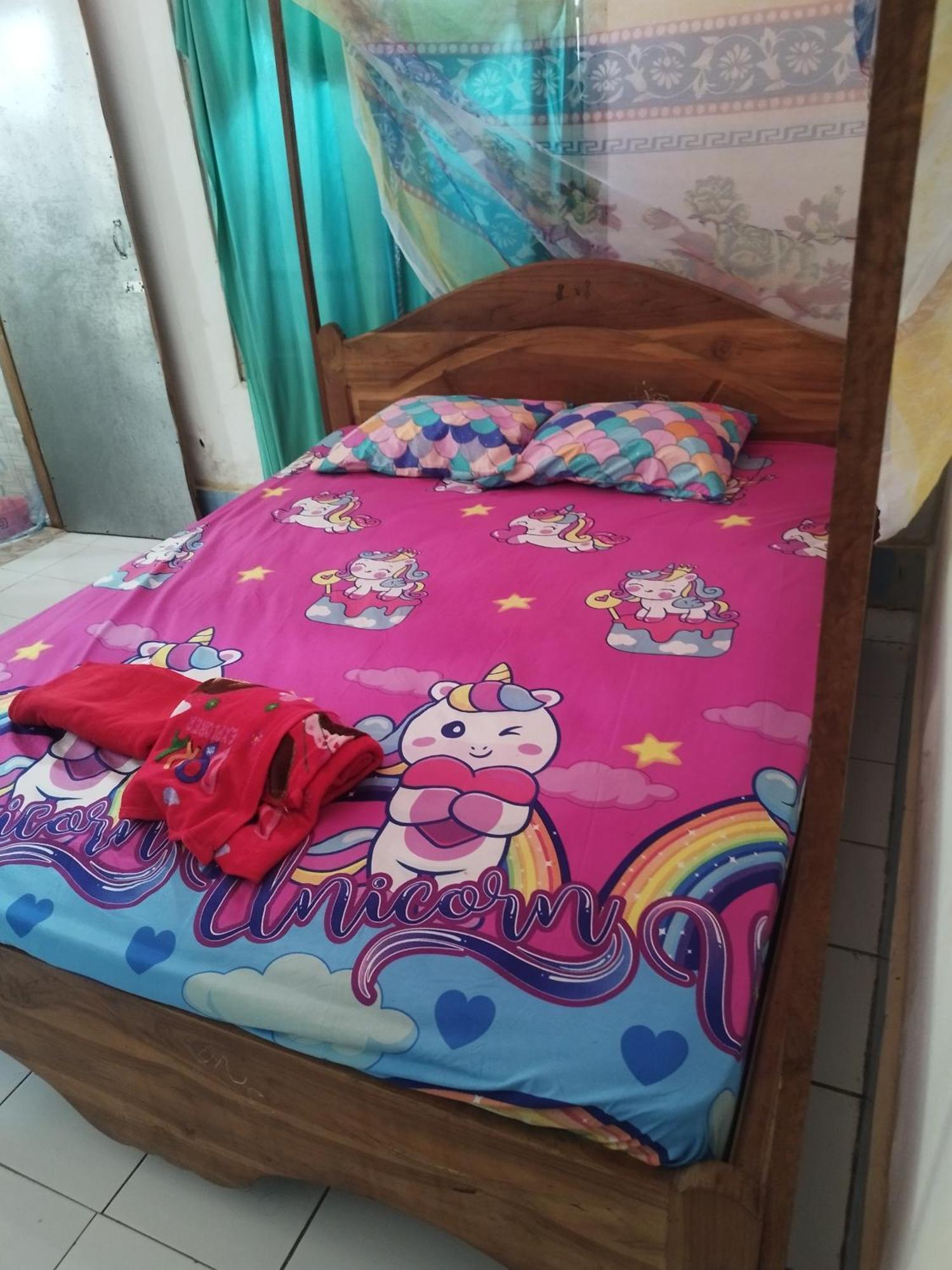 Agus Family Homestay Labuan Bajo Bagian luar foto
